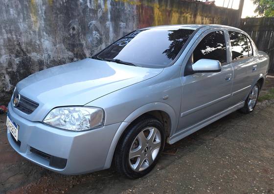 CHEVROLET ASTRA 2.0 MPFI ADVANTAGE SEDAN 8V FLEX 4P MANUAL CHEVROLET ASTRA 2.0 MPFI ADVANTAGE SEDAN 8V FLEX 4P MANUAL